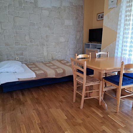 Apartments Sabina I Grapes マリンスカ エクステリア 写真