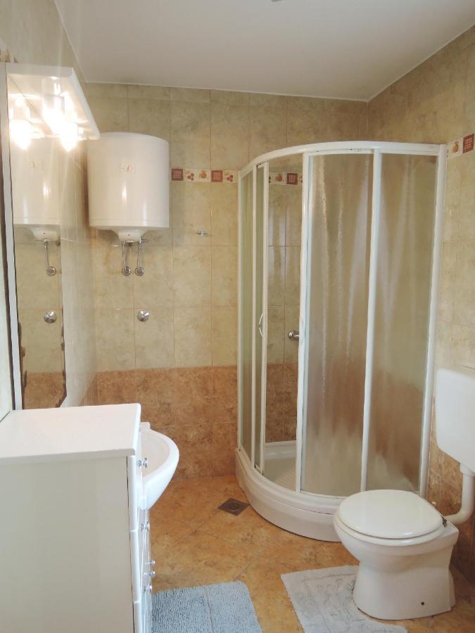Apartments Sabina I Grapes マリンスカ エクステリア 写真