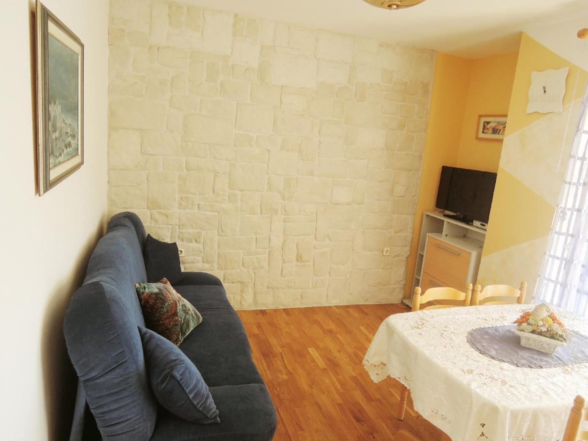 Apartments Sabina I Grapes マリンスカ エクステリア 写真