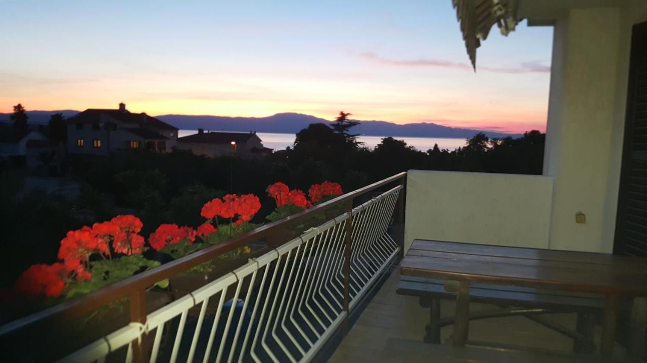 Apartments Sabina I Grapes マリンスカ エクステリア 写真