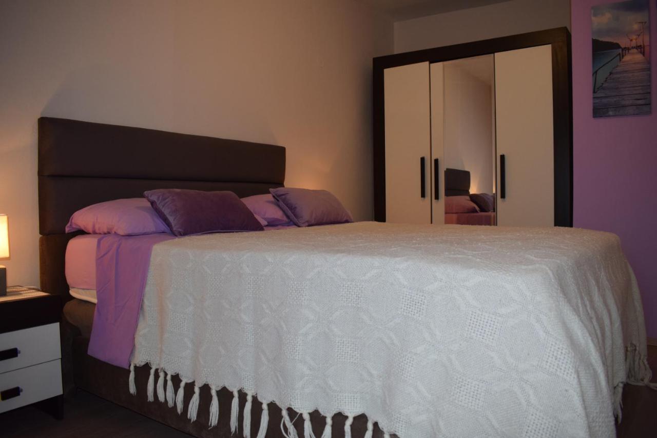 Apartments Sabina I Grapes マリンスカ エクステリア 写真