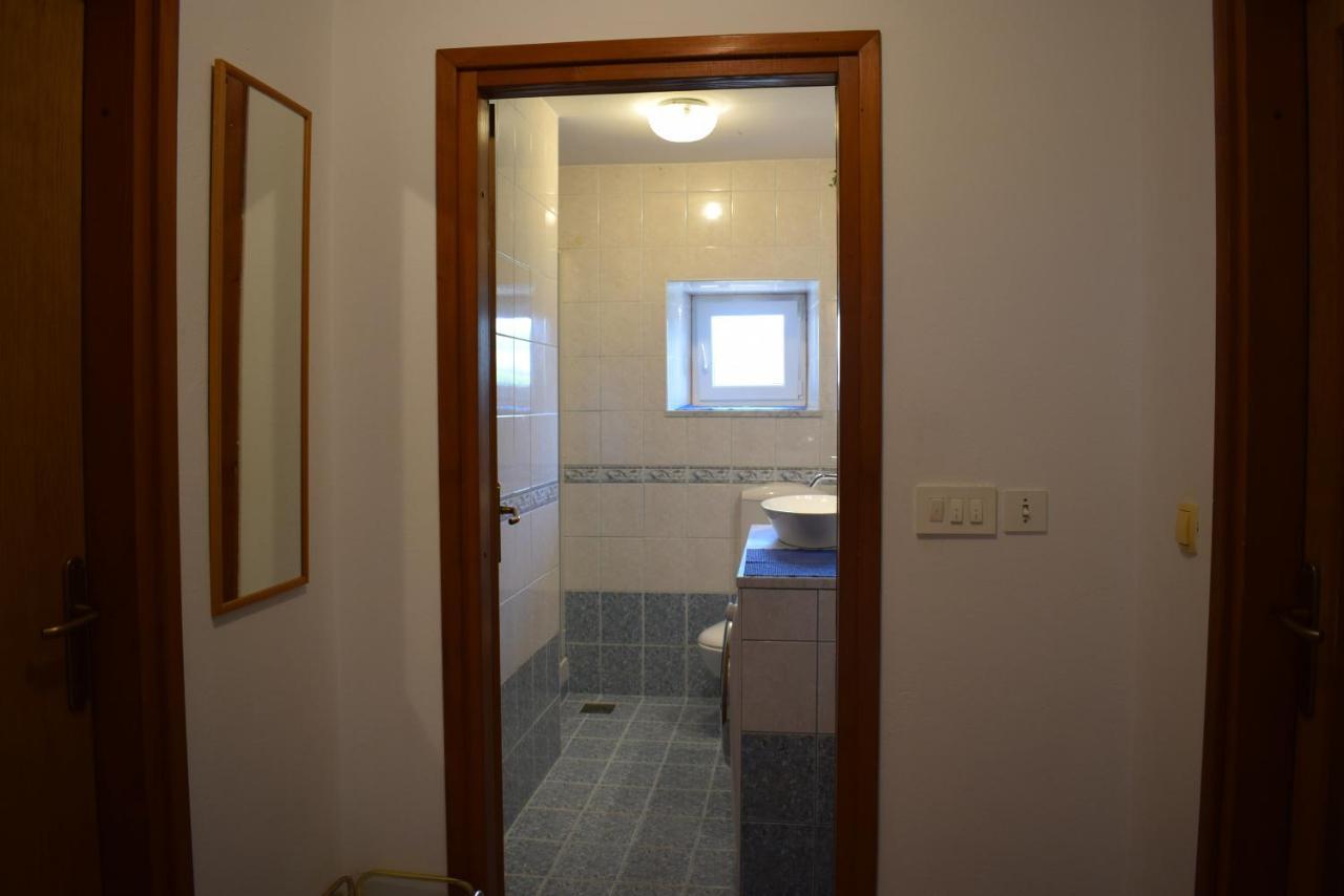 Apartments Sabina I Grapes マリンスカ エクステリア 写真