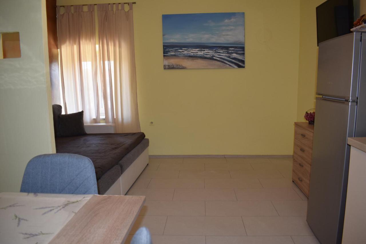 Apartments Sabina I Grapes マリンスカ エクステリア 写真