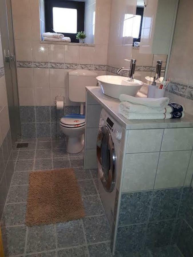 Apartments Sabina I Grapes マリンスカ エクステリア 写真